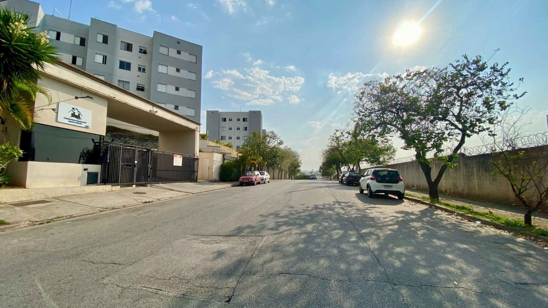 APARTAMENTO À VENDA